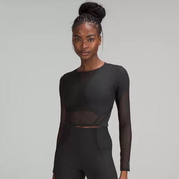 lululemon athletica Tops - Lululemon mesh paneled training long sleeve